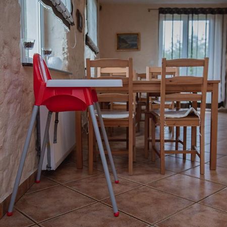 Dworek Debina - Idealny Dla Rodzin I Przyjaciol - Wspolna Sala Do Biesiadowania , Plaza Przyjazna Psom Екстер'єр фото