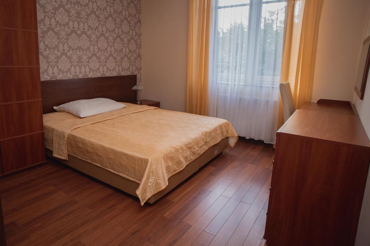 Dworek Debina - Idealny Dla Rodzin I Przyjaciol - Wspolna Sala Do Biesiadowania , Plaza Przyjazna Psom Екстер'єр фото