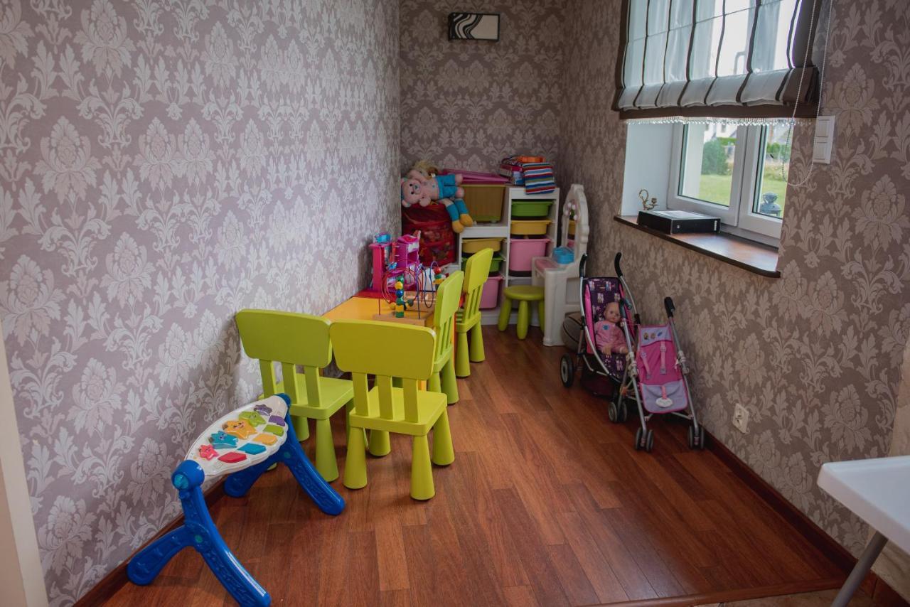 Dworek Debina - Idealny Dla Rodzin I Przyjaciol - Wspolna Sala Do Biesiadowania , Plaza Przyjazna Psom Екстер'єр фото
